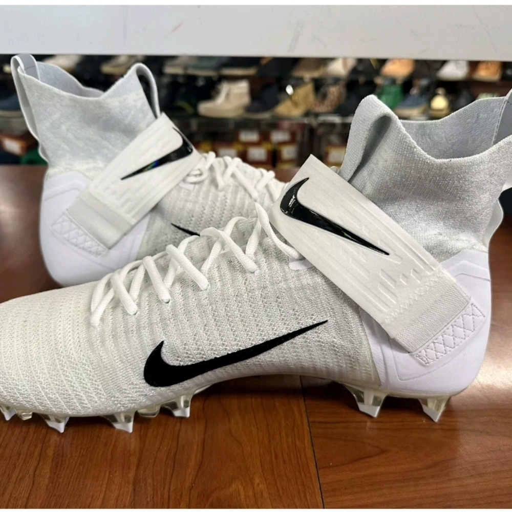 Size 13 Men Nike Alpha Menace Elite 2 PREMIUM Football Cleats White AO3374-101